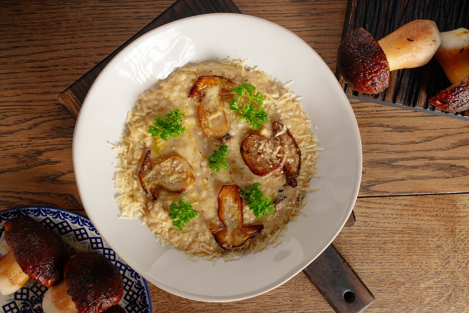 Белые в Питере