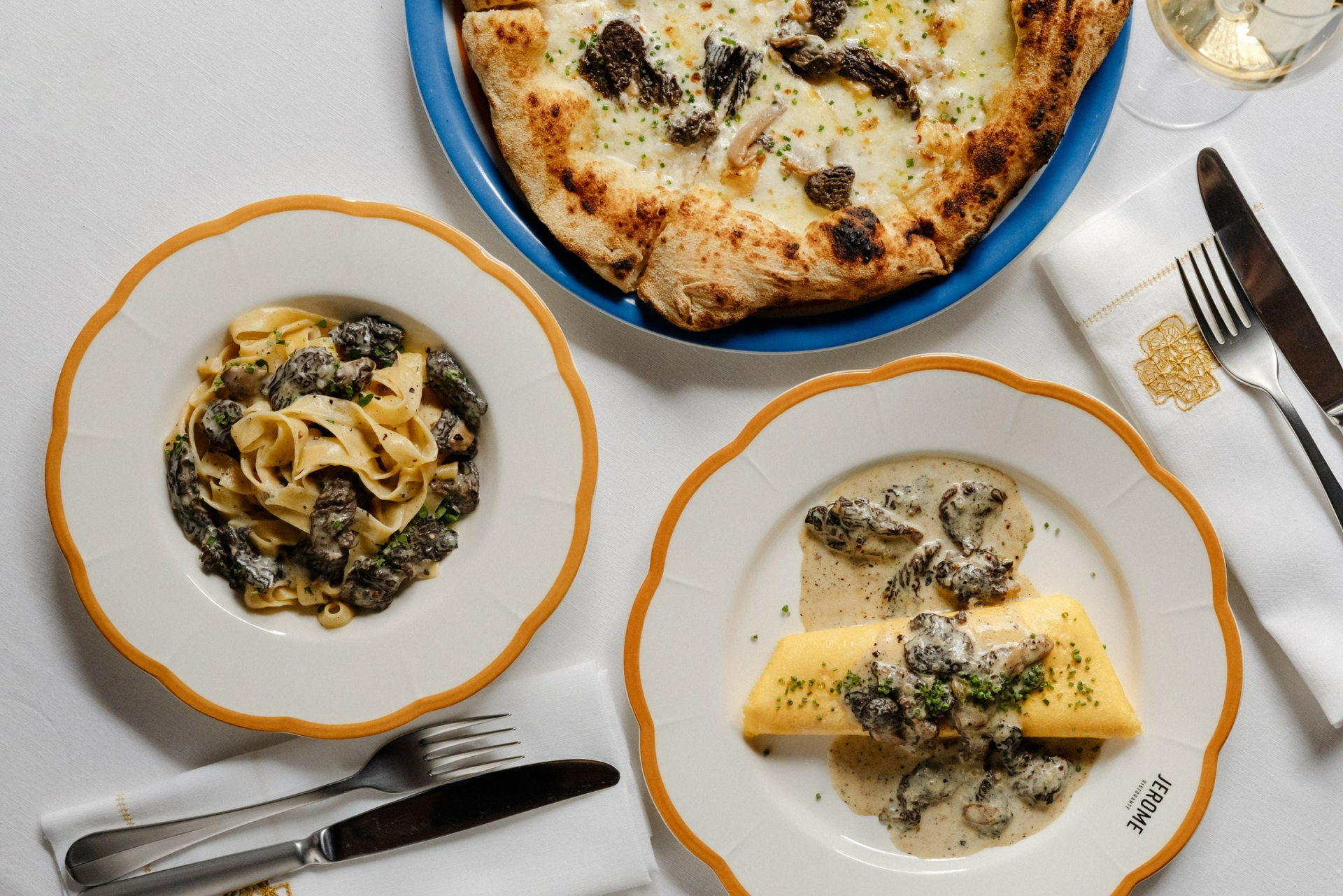 Петербург. Сморчки прилетели