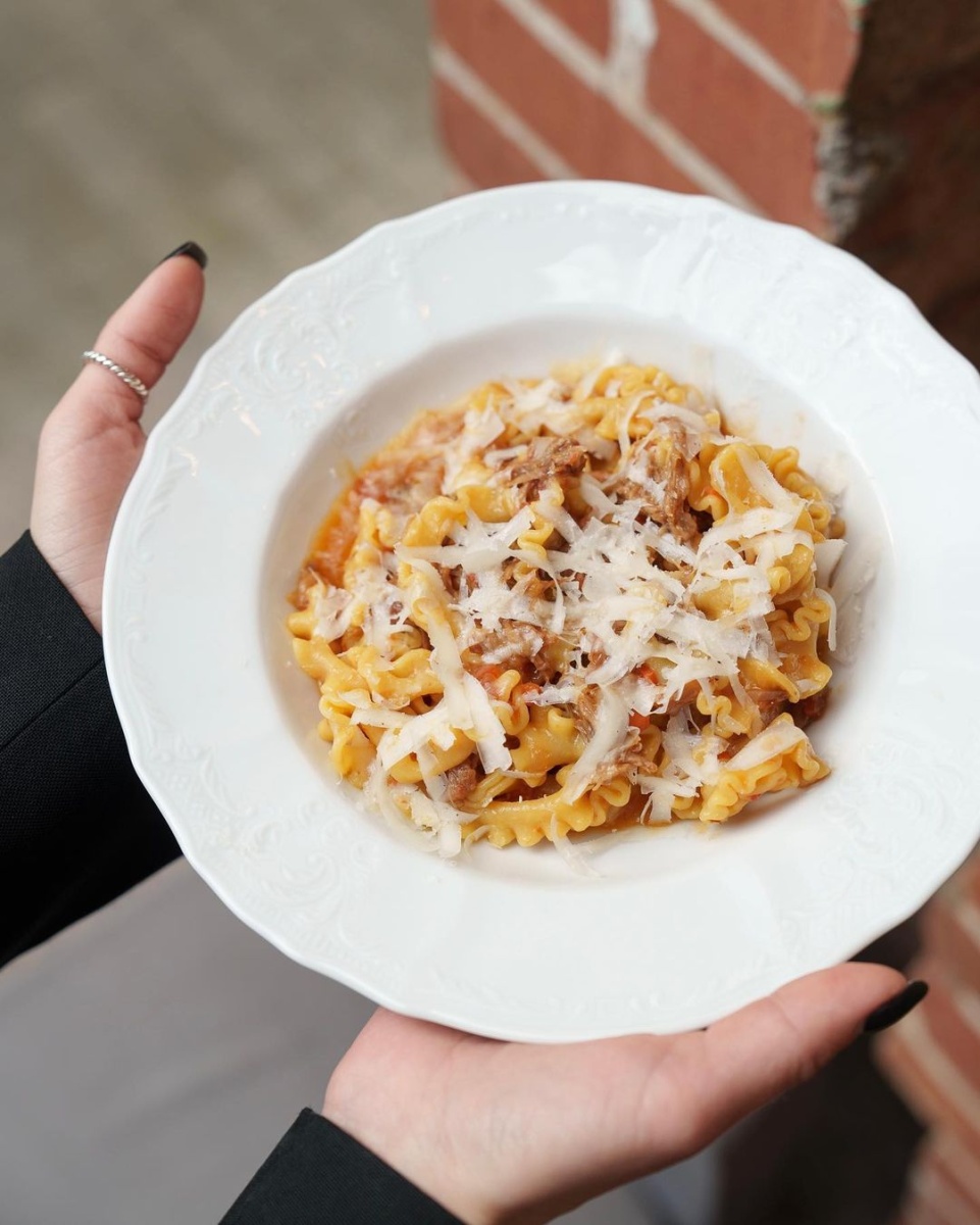 Hedonist bistro & bar