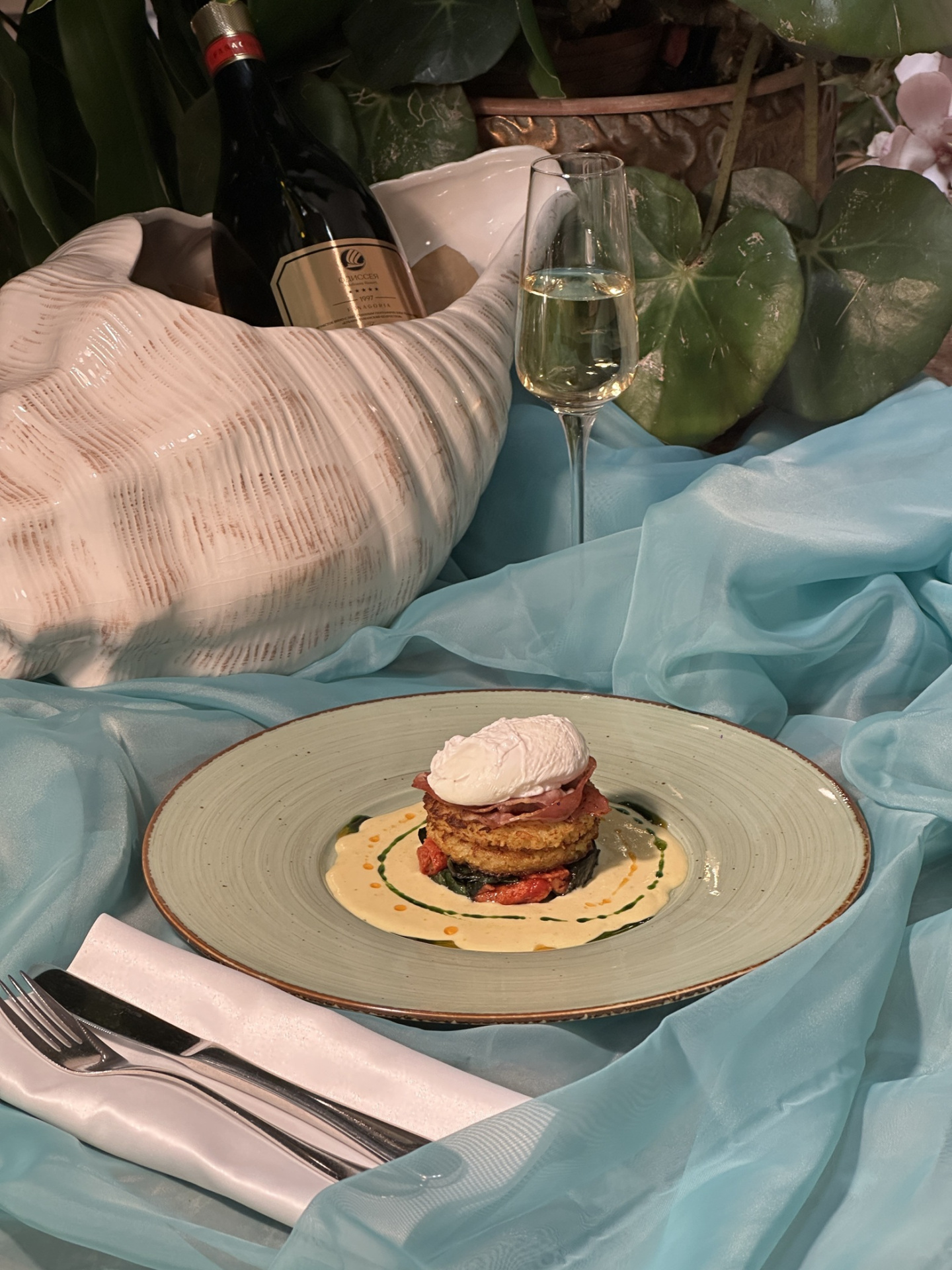 Картофель с беконом и яйцом пашот в сливочном соусе из сыра Royal Bleu President.jpg